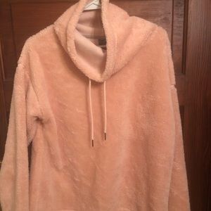 NWT champion women’s Sherpa style sweatshirt.